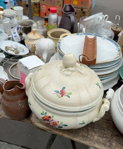 保存版】パリの蚤の市おすすめガイド2026｜三大蚤の市＋在住者が通う